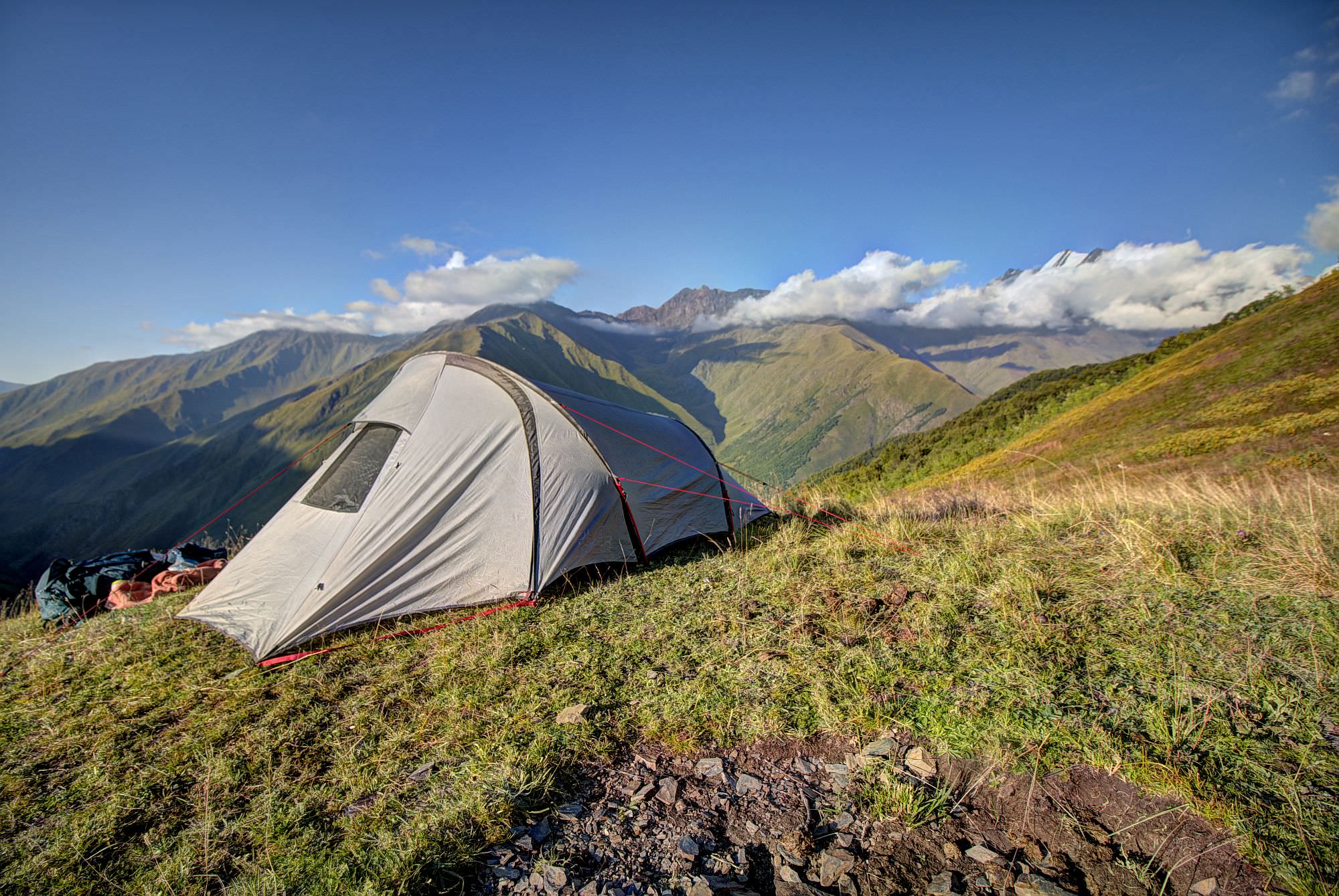 Camping beneath the Isirtghele pass