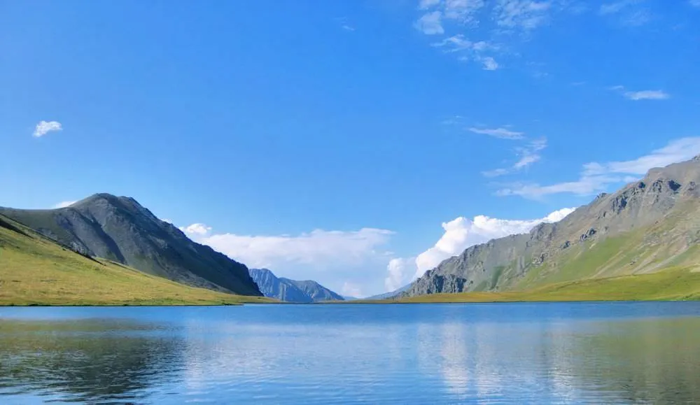 trek to the Black Rock lake