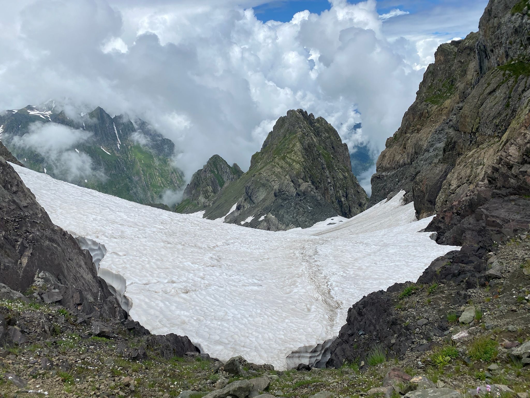 View of the Vitsro pass (on the right) from the SRTM pass